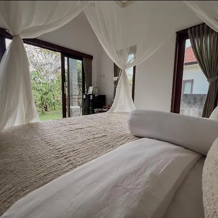 Gayatri Hotel Ubud  Exterior photo